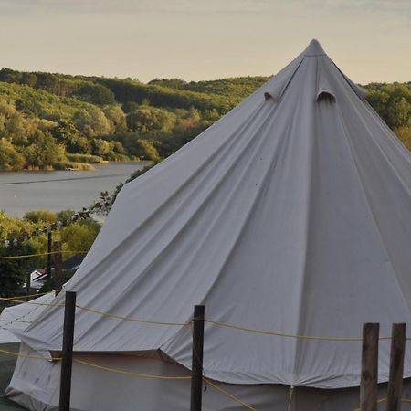 Hôtel Walnut Tree Glamping à Sturry Extérieur photo